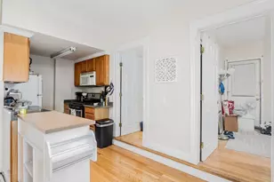 546 E 8th St, Boston, MA 02127 - Photo 8