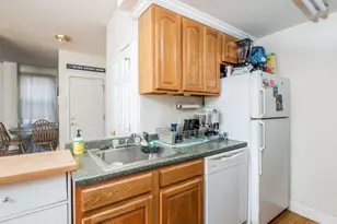 546 E 8th St, Boston, MA 02127 - Photo 6