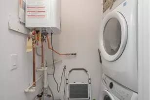 45 L St, Boston, MA 02127 - Photo 20