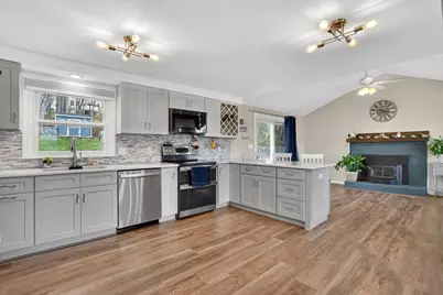 23 Susan Drive, Westfield, MA 01085 - Photo 12