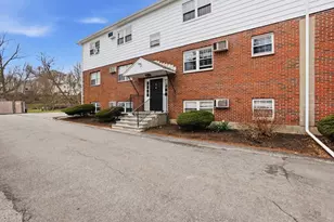 6 Venice St, Danvers, MA 01923 - Photo 2