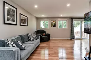 43 Curtis Ave, Marlborough, MA 01752 - Photo 2