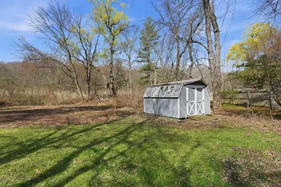 26 Haskell St, Agawam, MA 01001 - Photo 24