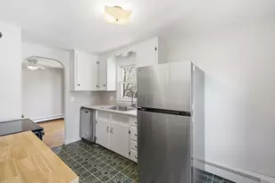 26 Haskell St, Agawam, MA 01001 - Photo 6