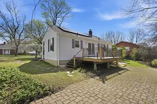 26 Haskell St, Agawam, MA 01001 - Photo 2