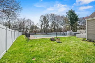 27 Bruce Ave, Shrewsbury, MA 01545 - Photo 10