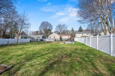 27 Bruce Ave, Shrewsbury, MA 01545 - Photo 12