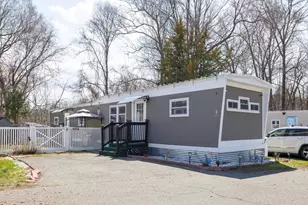229 Miller St, Ludlow, MA 01056 - Photo 2