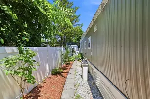 229 Miller St, Ludlow, MA 01056 - Photo 18