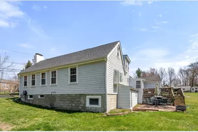 31 W Division St, Holbrook, MA 02343 - Photo 24