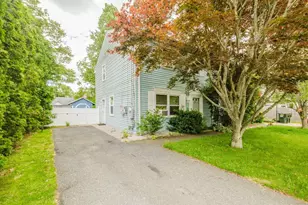 117 St Andre Dr, Uxbridge, MA 01569 - Photo 2