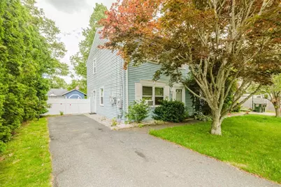 117 Saint Andre Dr #117, Uxbridge, MA 01569 - Photo 2