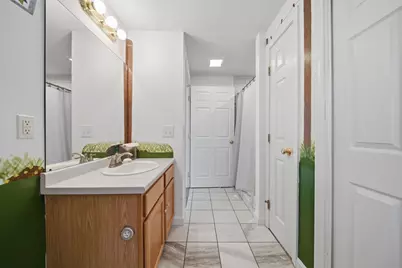 9 Photine Dr, Lowell, MA 01854 - Photo 8