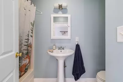 139 Border St #C, Northbridge, MA 01588 - Photo 12