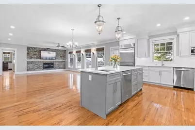 37 Mayflower Road, Winchester, MA 01890 - Photo 12