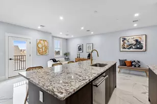 32 Pearl St, Boston, MA 02125 - Photo 8