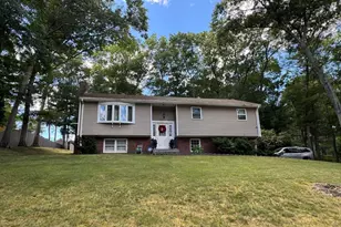 149 Thurber Ave, Attleboro, MA 02703 - Photo 4