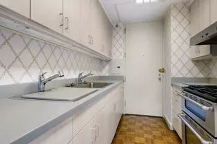 180 Beacon St, Boston, MA 02116 - Photo 12