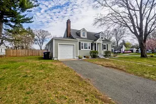 93 Cooper St, Springfield, MA 01108 - Photo 2