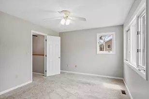 93 Oakwood Ln, Worcester, MA 01604 - Photo 18