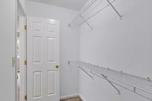 93 Oakwood Ln, Worcester, MA 01604 - Photo 16