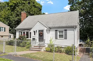 31 Spring View Dr, Lynn, MA 01904 - Photo 2