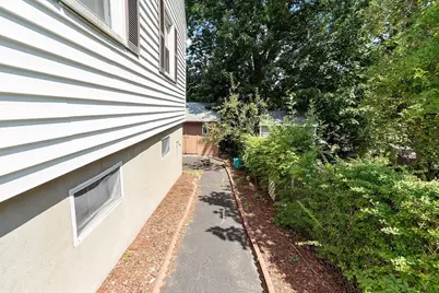 31 Spring View Dr, Lynn, MA 01904 - Photo 8