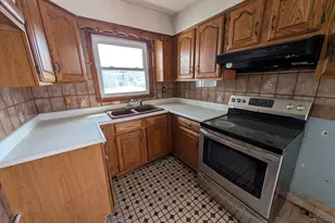 106 Cypress Ave, Tiverton, RI 02878 - Photo 4