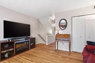 914 Sherwood Forest Ln, Saugus, MA 01906 - Photo 16