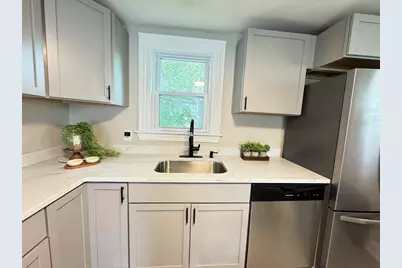 26 Hobson St, Methuen, MA 01844 - Photo 6