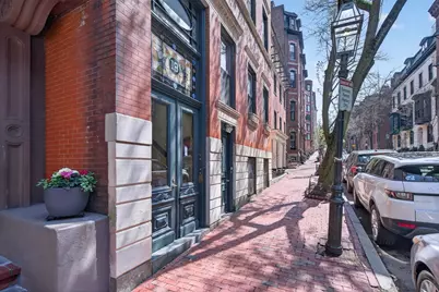 18 Hancock St #4, Boston, MA 02114 - Photo 6