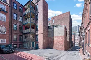 18 Hancock St, Boston, MA 02114 - Photo 8