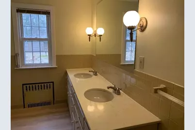 320 Maple St, East Longmeadow, MA 01028 - Photo 16
