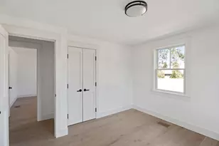 10 Winthrop Ave, Oak Bluffs, MA 02557 - Photo 12