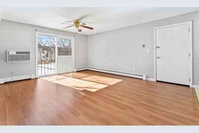 82 Boylston Ln #21, Lowell, MA 01852 - Photo 2