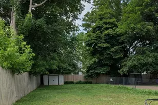 41 Arnold St, Williamstown, MA 01267 - Photo 2