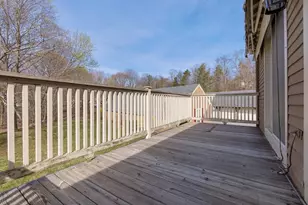 25 Essex Green Ln, Peabody, MA 01960 - Photo 6