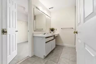 25 Essex Green Ln, Peabody, MA 01960 - Photo 26