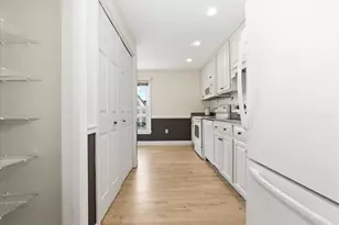25 Essex Green Ln, Peabody, MA 01960 - Photo 16