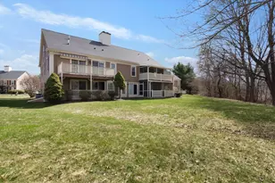 25 Essex Green Ln, Peabody, MA 01960 - Photo 4