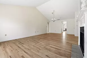 25 Essex Green Ln, Peabody, MA 01960 - Photo 12