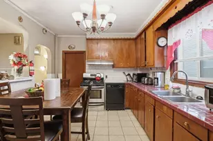 77 Lewis St, Everett, MA 02149 - Photo 8