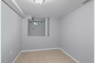 81 5th Ave, Lowell, MA 01854 - Photo 18