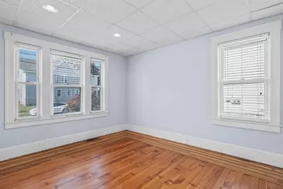 81 5th Ave, Lowell, MA 01854 - Photo 6