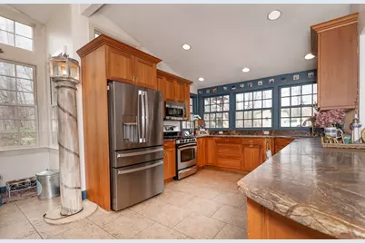 356 Main St, Amesbury, MA 01913 - Photo 2