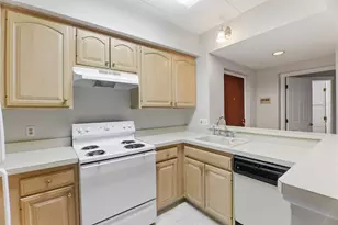 34 Sumner Ave, Springfield, MA 01108 - Photo 8