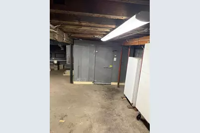 8 Highland Ave, Somerville, MA 02143 - Photo 4