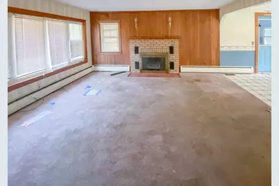 78 Franklin St, Douglas, MA 01516 - Photo 2