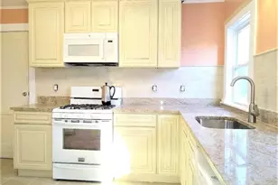 7 Grand St, Reading, MA 01867 - Photo 6