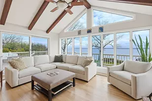 54 Oliver Hazard Perry Rd, Portsmouth, RI 02871 - Photo 4